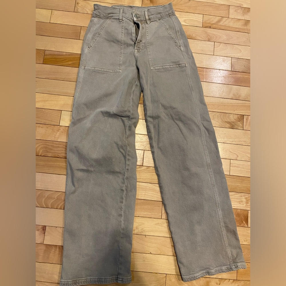 American Eagle. Skater Jeans. Size 0. Tan.
